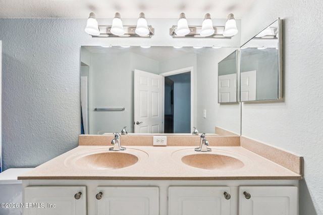 10075 GATE Parkway N 2203, Jacksonville, FL 32246