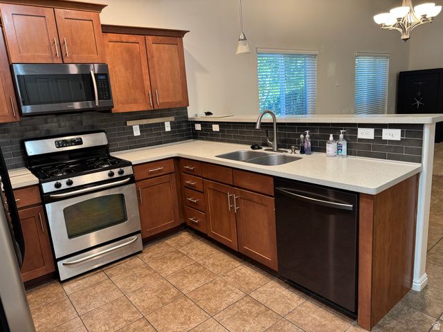 769 N WILLOW GREEN WAY, Farmington, UT 84025