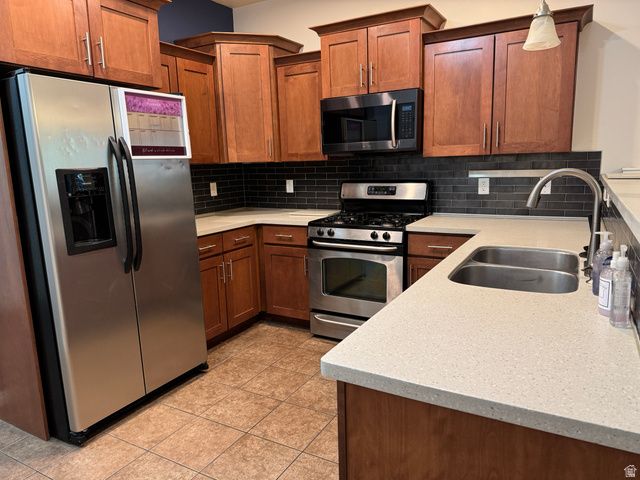 769 N WILLOW GREEN WAY, Farmington, UT 84025