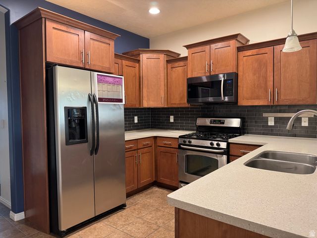769 N WILLOW GREEN WAY, Farmington, UT 84025