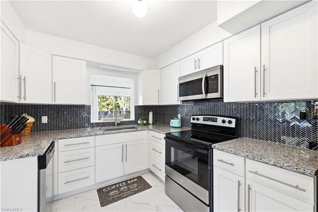 1147 Shady Rest LN, Naples, FL 34103