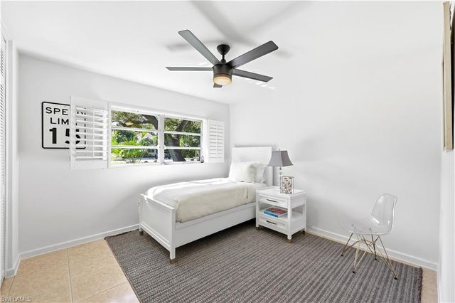 1147 Shady Rest LN, Naples, FL 34103