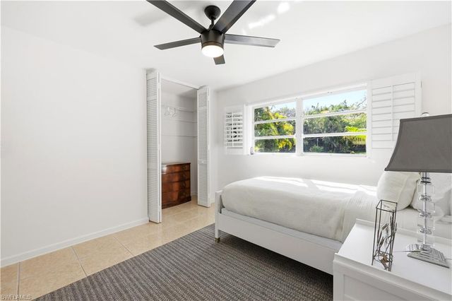 1147 Shady Rest LN, Naples, FL 34103