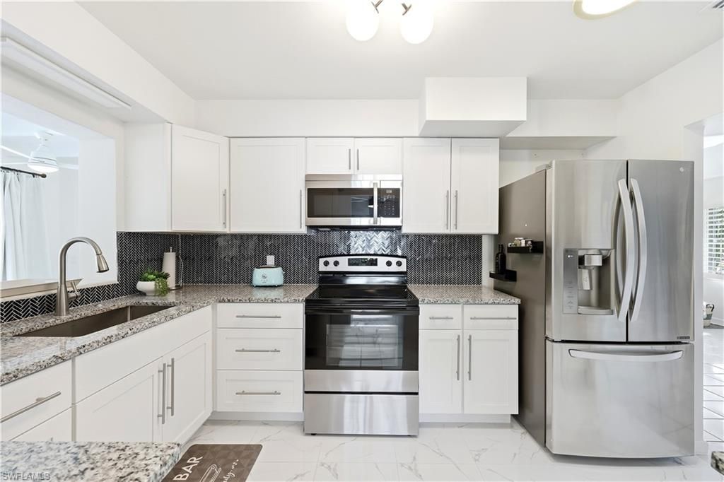 1147 Shady Rest LN, Naples, FL 34103