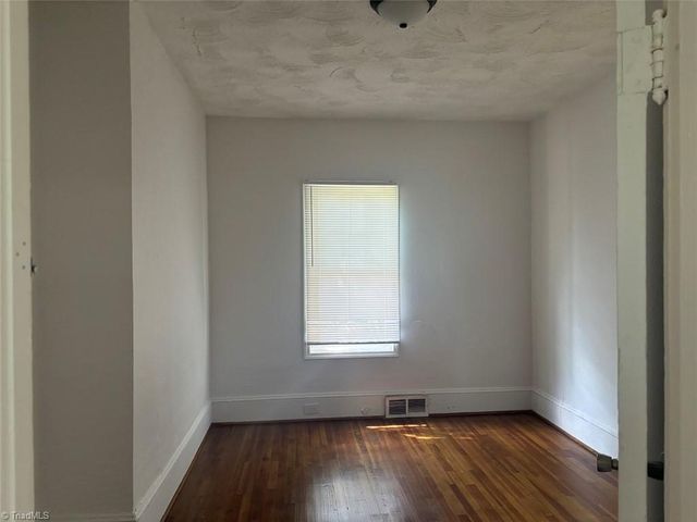 1917 NE 25th Street, Winston-salem, NC 27105