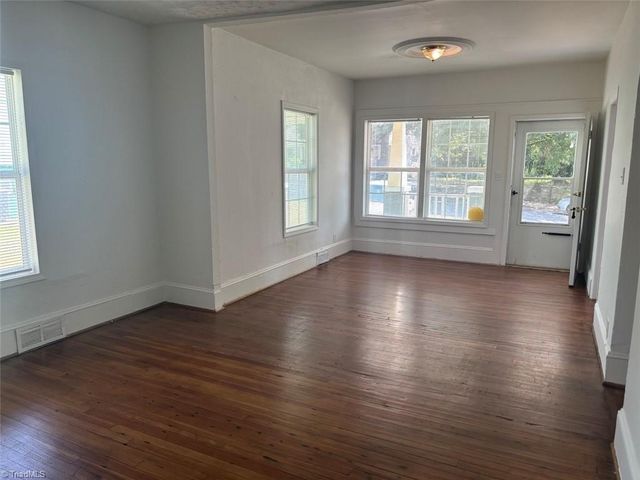 1917 NE 25th Street, Winston-salem, NC 27105