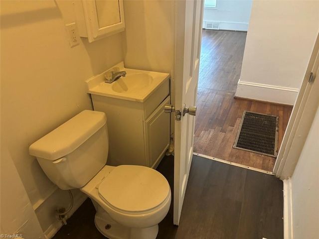 1917 NE 25th Street, Winston-salem, NC 27105