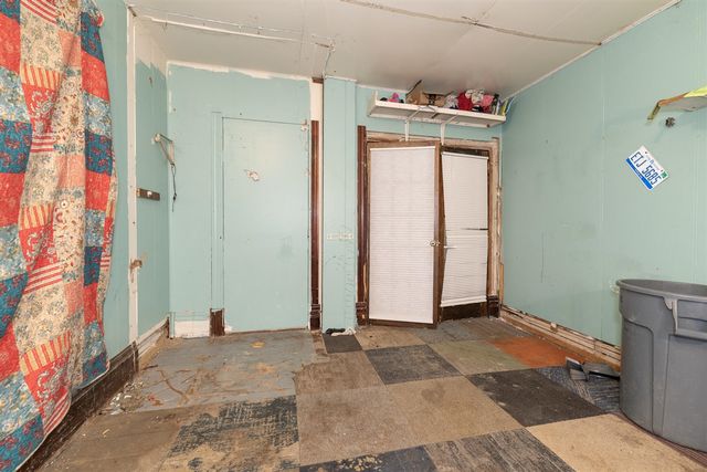 105 W John Street, Durand, MI 48429