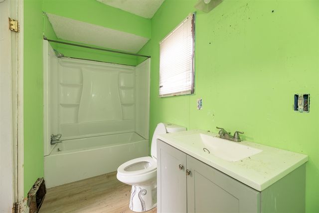 105 W John Street, Durand, MI 48429