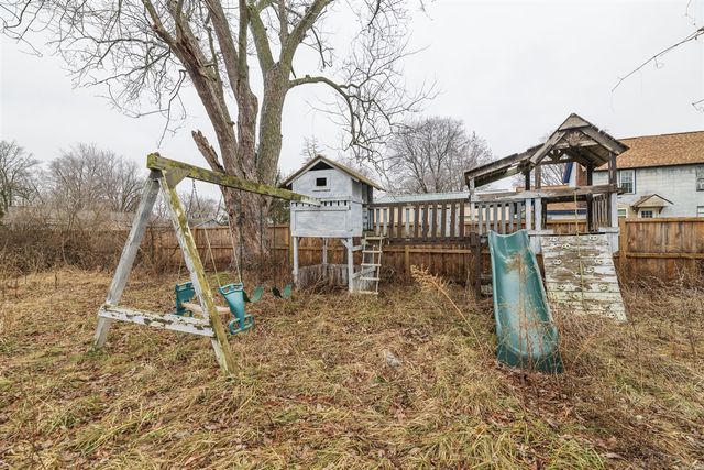 105 W John Street, Durand, MI 48429