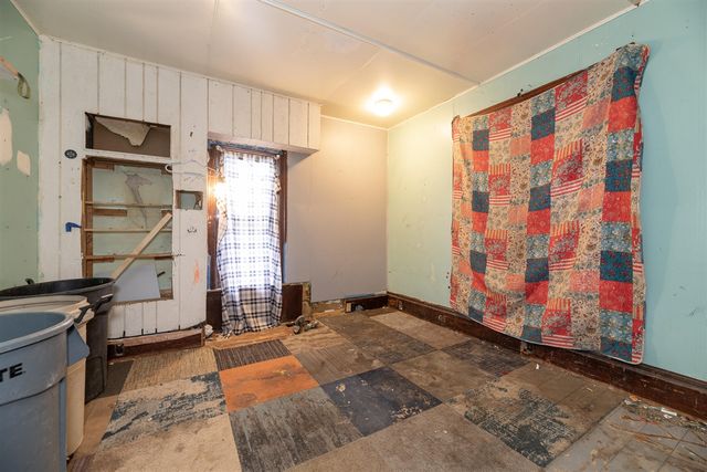 105 W John Street, Durand, MI 48429