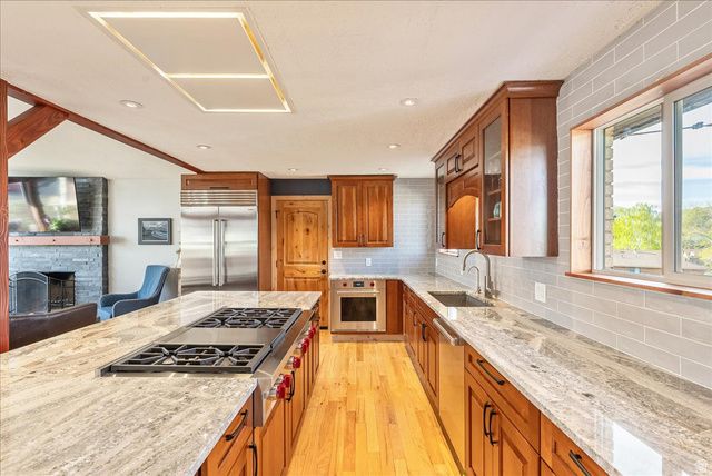 11940 S PINERIDGE RD, Sandy, UT 84094