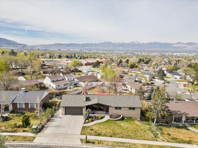 11940 S PINERIDGE RD, Sandy, UT 84094