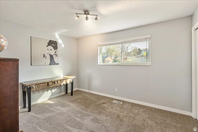 11940 S PINERIDGE RD, Sandy, UT 84094