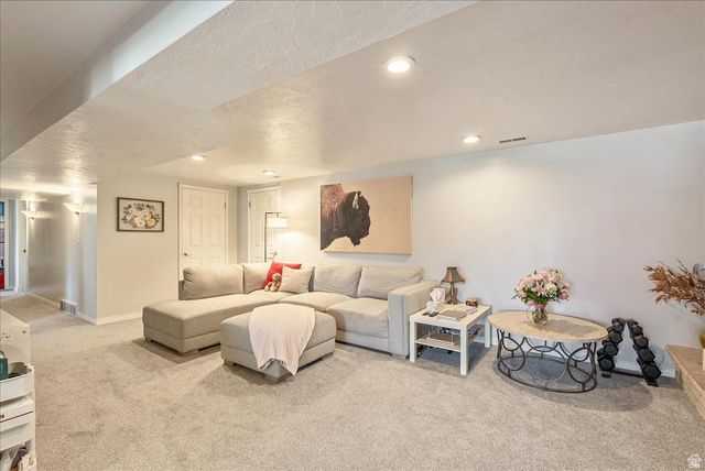 11940 S PINERIDGE RD, Sandy, UT 84094