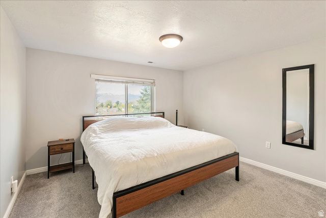 11940 S PINERIDGE RD, Sandy, UT 84094