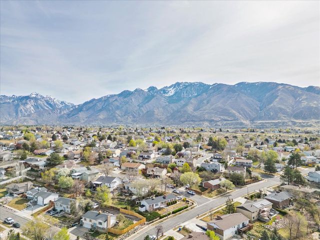 11940 S PINERIDGE RD, Sandy, UT 84094