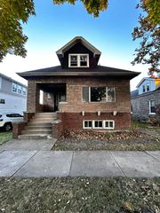 2615 Cuyler Avenue, Berwyn, IL 60402