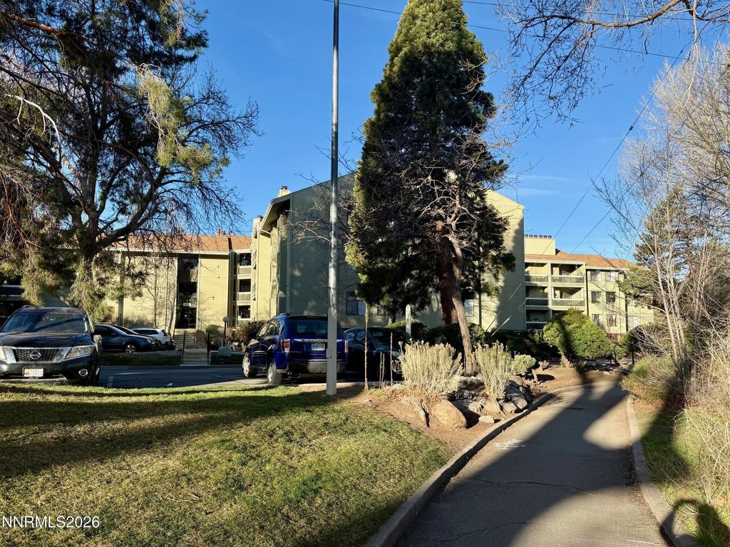 Image 27 of property listing at 2845 Idlewild Drive 204, Reno, NV 89509