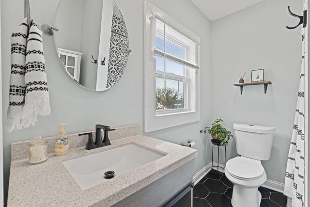 997 Oakwood Avenue, Columbus, OH 43206