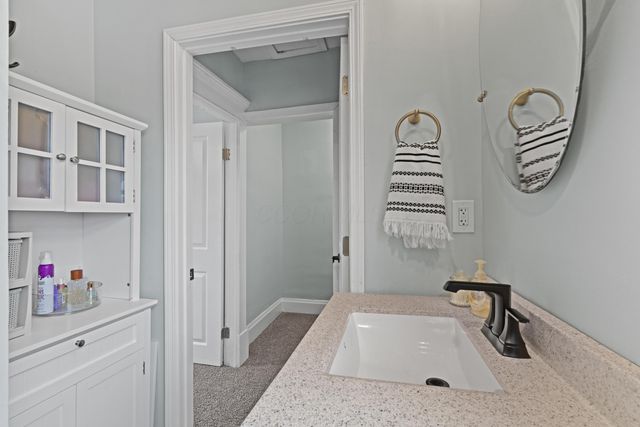 997 Oakwood Avenue, Columbus, OH 43206