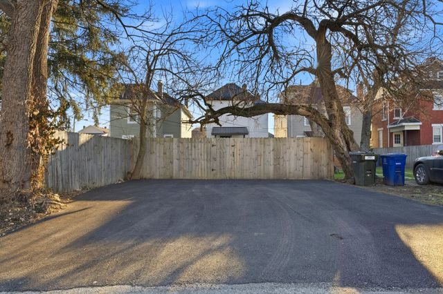 997 Oakwood Avenue, Columbus, OH 43206