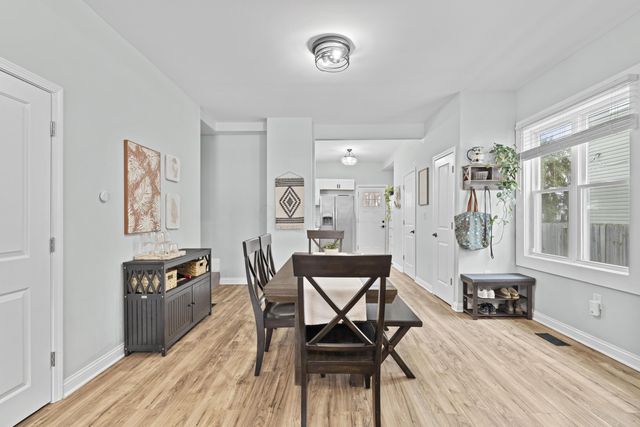 997 Oakwood Avenue, Columbus, OH 43206