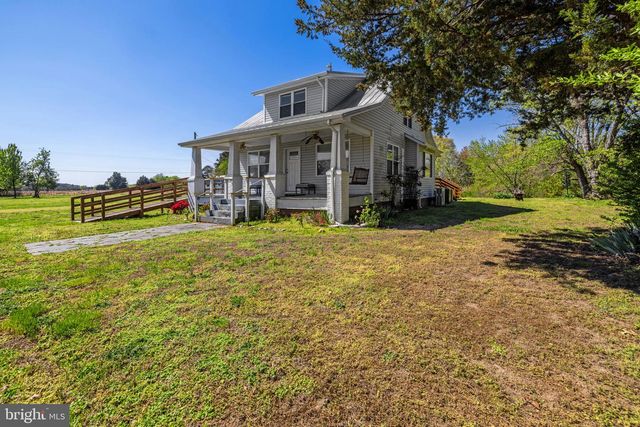 4809 COLES POINT RD, Hague, VA 22469