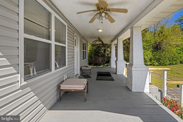 4809 COLES POINT RD, Hague, VA 22469