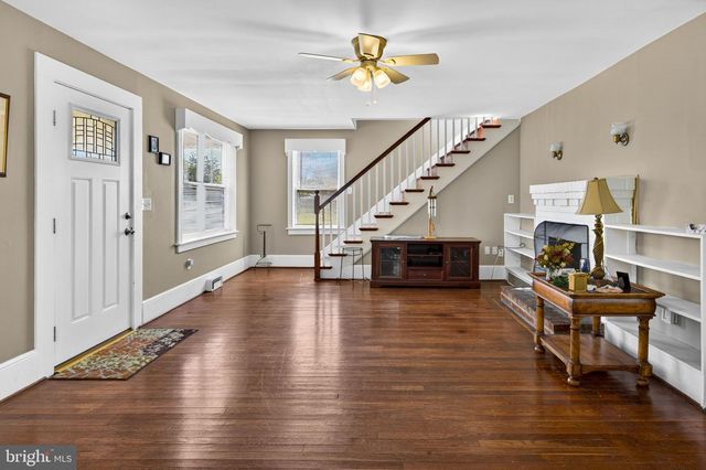 4809 COLES POINT RD, Hague, VA 22469
