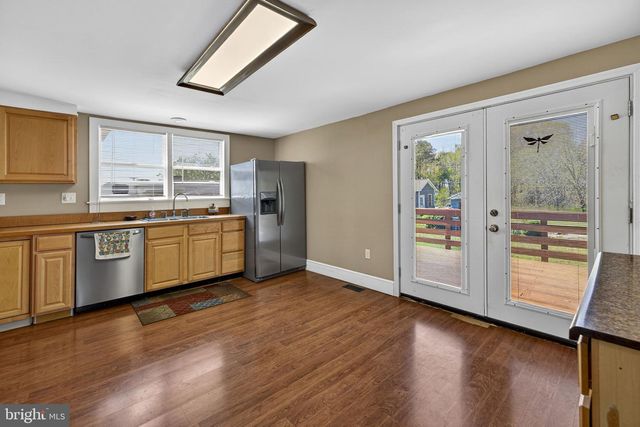 4809 COLES POINT RD, Hague, VA 22469