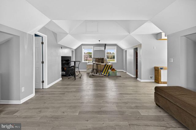 4809 COLES POINT RD, Hague, VA 22469