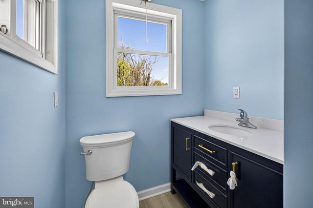 4809 COLES POINT RD, Hague, VA 22469