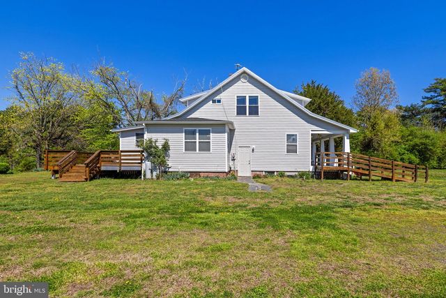 4809 COLES POINT RD, Hague, VA 22469