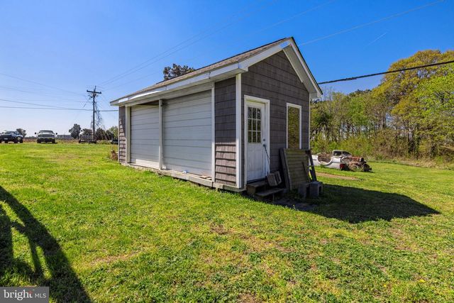 4809 COLES POINT RD, Hague, VA 22469