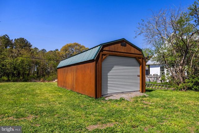 4809 COLES POINT RD, Hague, VA 22469