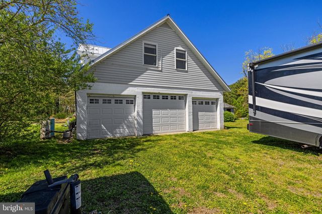 4809 COLES POINT RD, Hague, VA 22469