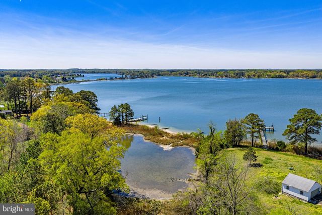4809 COLES POINT RD, Hague, VA 22469