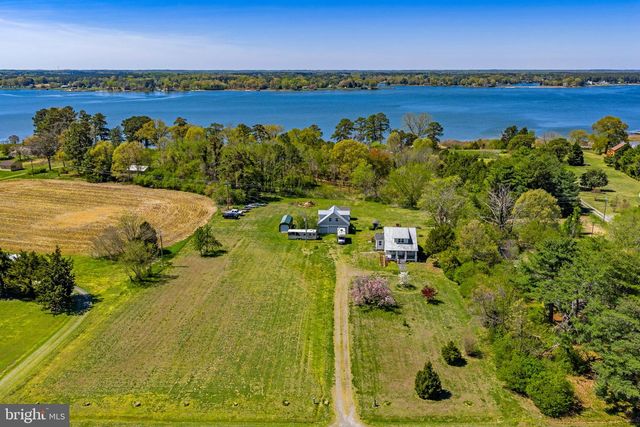 4809 COLES POINT RD, Hague, VA 22469