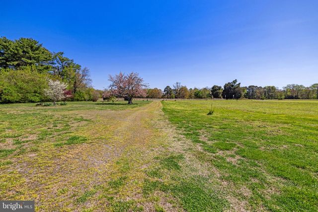 4809 COLES POINT RD, Hague, VA 22469