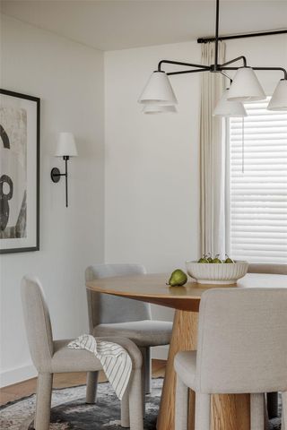 7402 Whistlestop DR, Austin, TX 78749