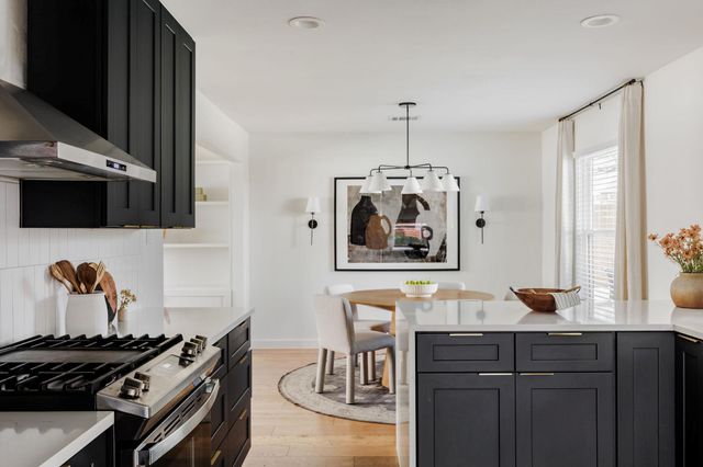 7402 Whistlestop DR, Austin, TX 78749