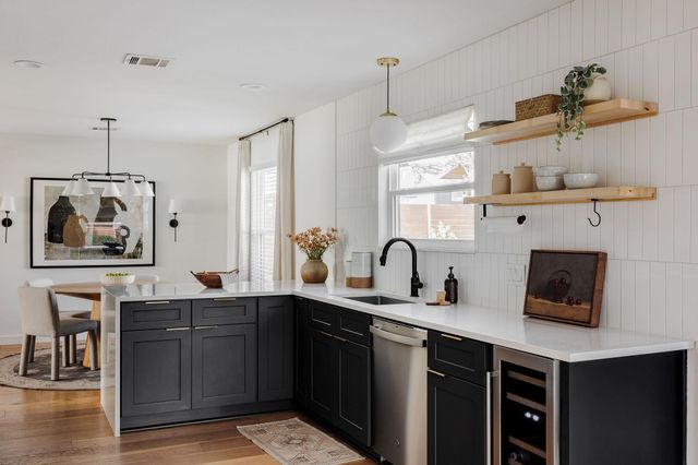 7402 Whistlestop DR, Austin, TX 78749