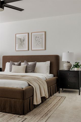 7402 Whistlestop DR, Austin, TX 78749