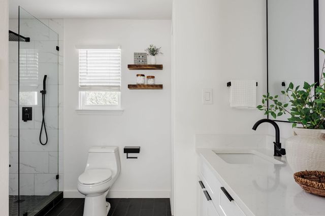 7402 Whistlestop DR, Austin, TX 78749