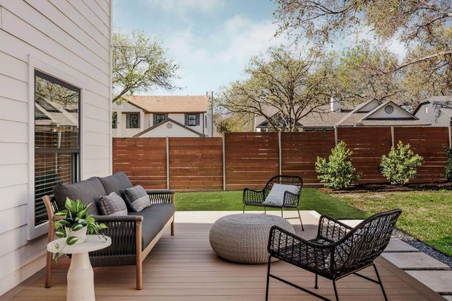7402 Whistlestop DR, Austin, TX 78749