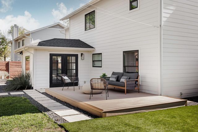 7402 Whistlestop DR, Austin, TX 78749