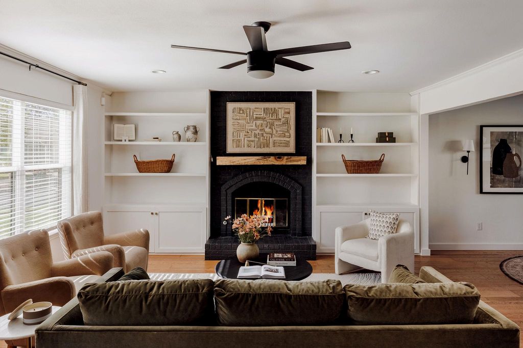 7402 Whistlestop DR, Austin, TX 78749