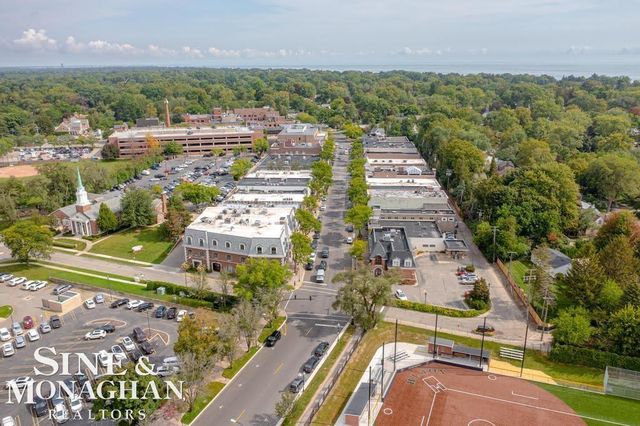 318 Kerby Rd Road, Grosse Pointe Farms, MI 48236