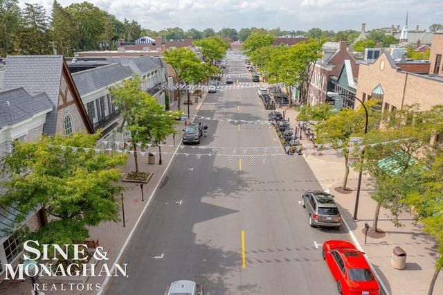 318 Kerby Rd Road, Grosse Pointe Farms, MI 48236